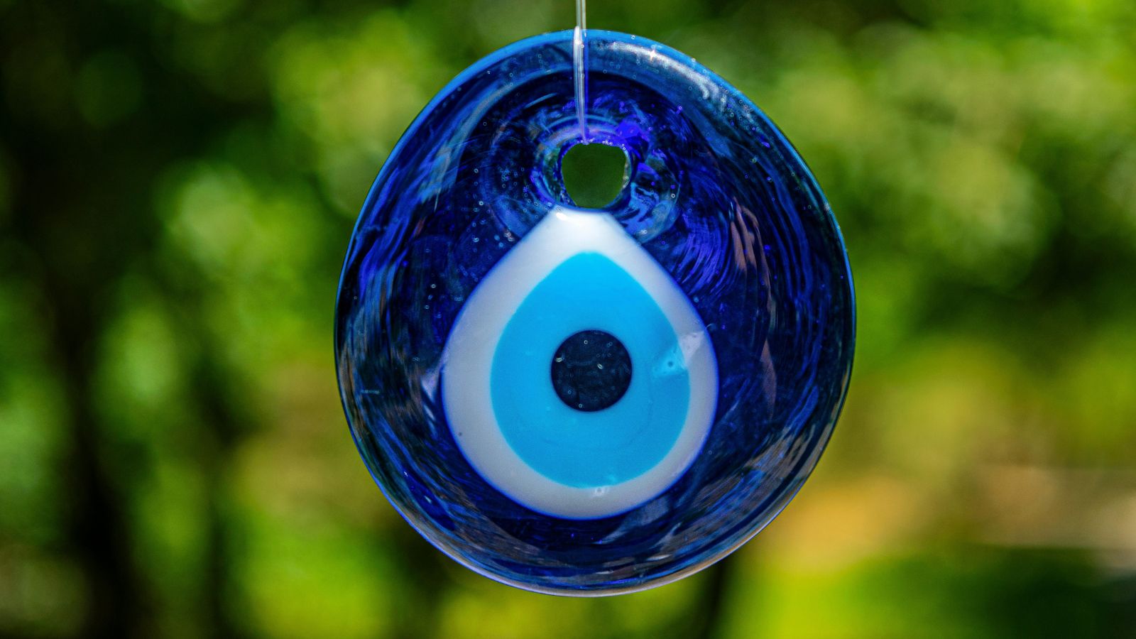 There’s One Part of the ‘Is Having a Boyfriend Embarrassing?’ Convo We’re Not Talking About: Mal de Ojo